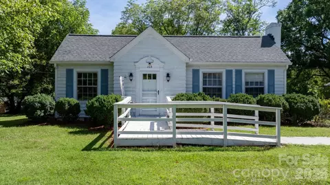 Exterior - 608 1st W St W, Conover, NC 28613 photo 1 of 6