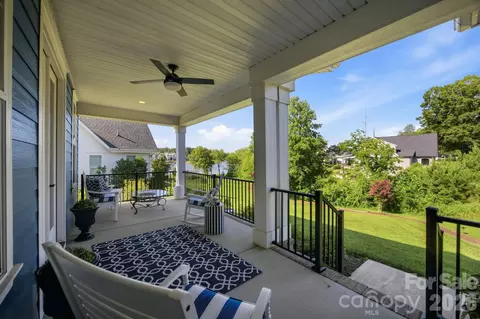 104 Sisters Cove Ct, Mooresville, NC 28117