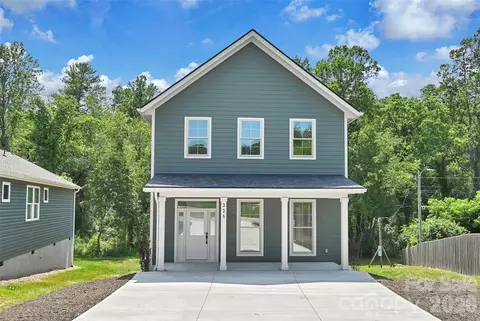 225 Edgewood S Rd S, Asheville, NC 28803
