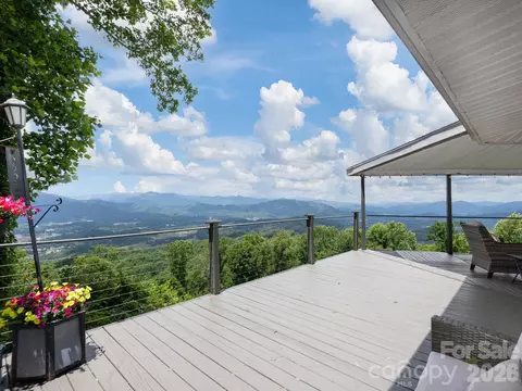 153 Windalier Ln, Waynesville, NC 28786