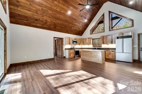 397 Kennel Loop, Murphy, NC 28906 photo 18
