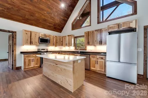 397 Kennel Loop, Murphy, NC 28906 photo 6