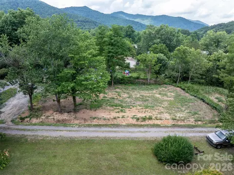 25 John Myra Ave, Black Mountain, NC 28711