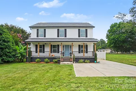 1001 Noles Dr, Mount Holly, NC 28120