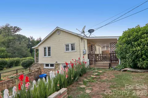 Exterior - 120 Caring Place Loop, Clyde, NC 28721 photo 2 of 8