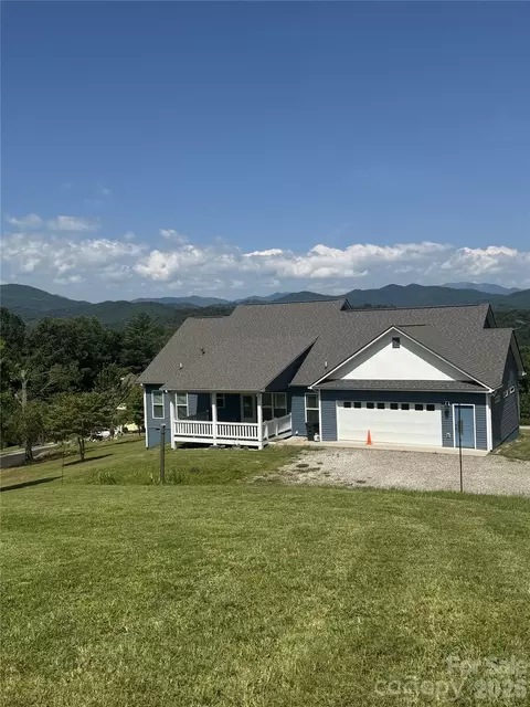 133 Sunset Mountain Trl, Franklin, NC 28734
