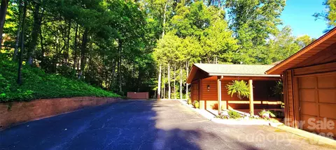 308 Woodfield Dr, Asheville, NC 28803