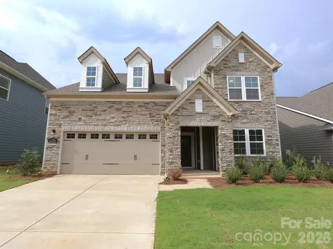 7124 Helmans Dr, Huntersville, NC 28078