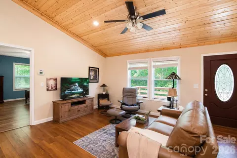 24 Old Rogers Ln, Sylva, NC 28779 photo 4