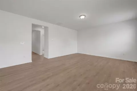 Living - 629 Willoughby Park Dr, Monroe, NC 28112 photo 2 of 4