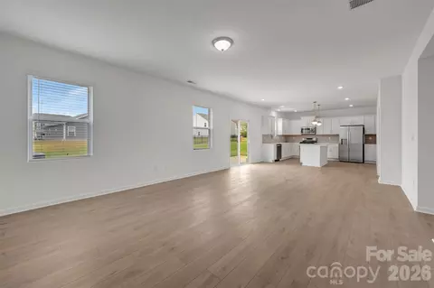 Living - 629 Willoughby Park Dr, Monroe, NC 28112 photo 3 of 4