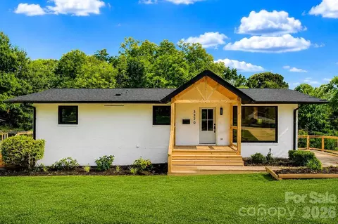 3320 Winterfield Pl, Charlotte, NC 28205
