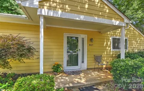 807 Sardis Cove Dr, Charlotte, NC 28270