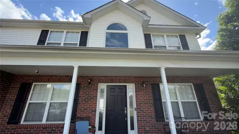 5227 Eagle Creek Dr, Charlotte, NC 28269