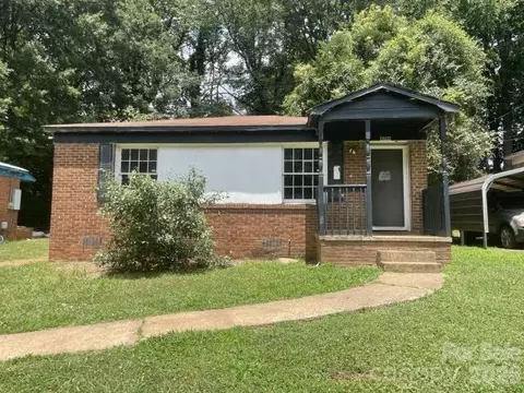 2600 Remington St, Charlotte, NC 28216