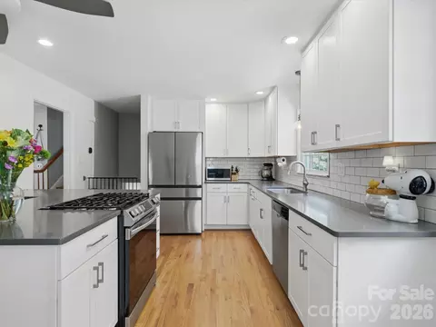 1730 Delchester Dr, Charlotte, NC 28210