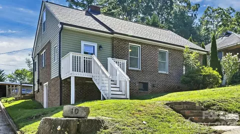 10 Enka Oak St, Candler, NC 28715