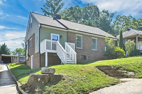 10 Enka Oak St, Candler, NC 28715