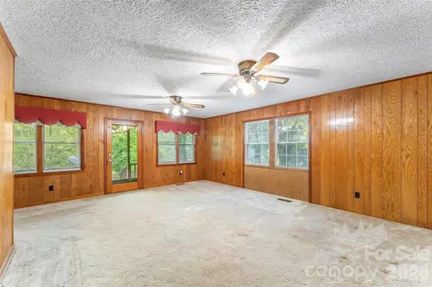 Living - 215 N Fork River Rd, Marion, NC 28752 photo 1 of 6