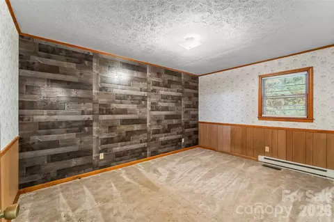 Bedroom - 215 N Fork River Rd, Marion, NC 28752 photo 4 of 5