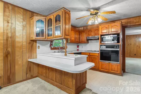 Kitchen - 215 N Fork River Rd, Marion, NC 28752 photo 1 of 2