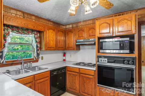 Kitchen - 215 N Fork River Rd, Marion, NC 28752 photo 2 of 2