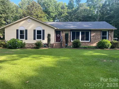 180 Lawson Lakes Dr, Clover, SC 29710