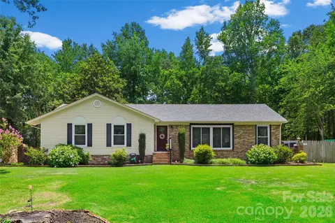 180 Lawson Lakes Dr, Clover, SC 29710