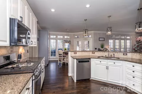 130 Haddington Pl, Mooresville, NC 28115