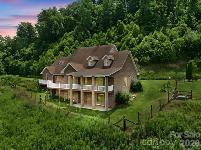 340 Earlys Mountain Rd, Leicester, NC 28748