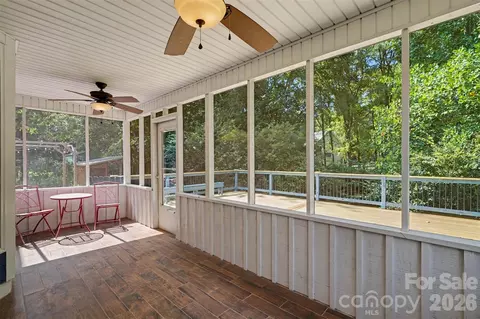 Exterior - 10427 Danesway Ln, Cornelius, NC 28031 photo 2 of 4
