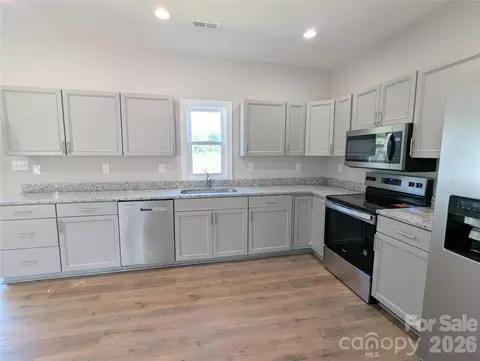 Kitchen - 258 East Ave, Monroe, NC 28110 photo 1 of 4