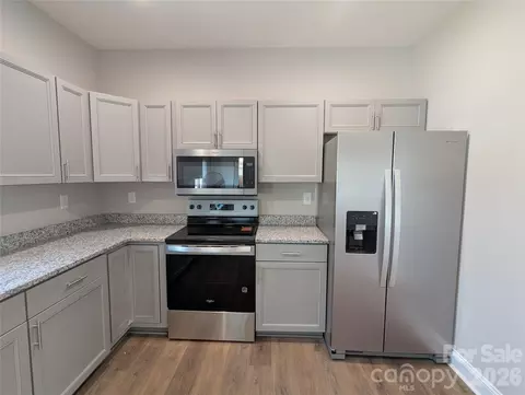 Kitchen - 258 East Ave, Monroe, NC 28110 photo 4 of 4