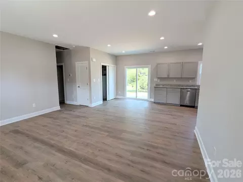Living - 258 East Ave, Monroe, NC 28110 photo 2 of 2
