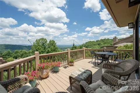 159 Country Ridge Rd, Hendersonville, NC 28739