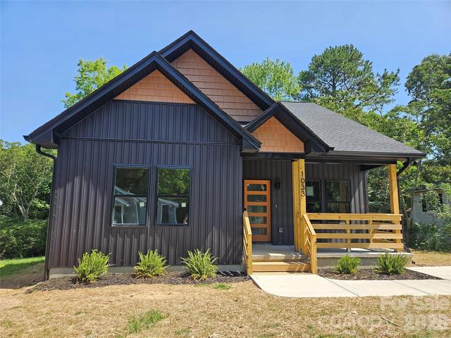 1033 Martin Luther King Jr Dr, Albemarle, NC 28001