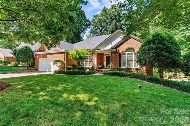 17441 Cambridge Grove Dr, Huntersville, NC 28078