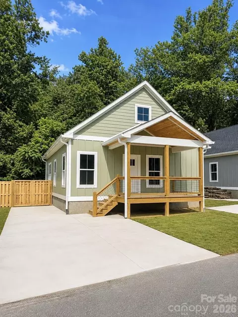 110 Orchard St, Old Fort, NC 28762