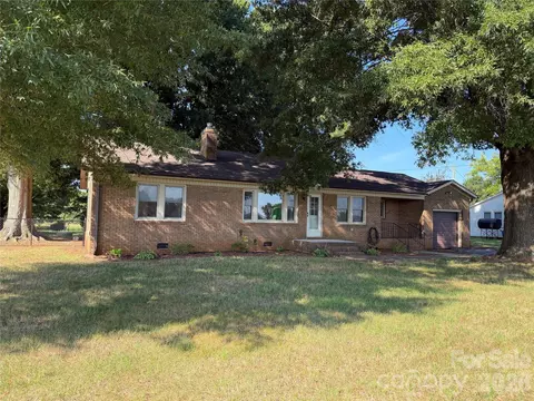 3649 Taylorsville Hwy, Statesville, NC 28625