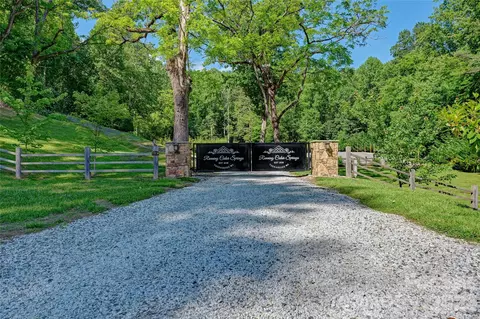 4017 Canada Rd, Tuckasegee, NC 28783
