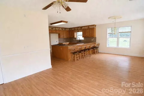 275 Noel Rd, Harmony, NC 28634 photo 7