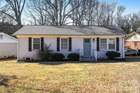 727 Thera Dr, Charlotte, NC 28206