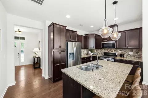 1044 Archibald Ave, Fort Mill, SC 29708