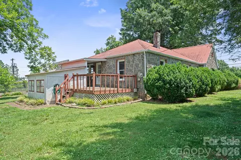 Exterior - 3219 Us 70 E Hwy E, Morganton, NC 28655 photo 3 of 7