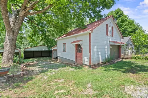 Exterior - 3219 Us 70 E Hwy E, Morganton, NC 28655 photo 7 of 7