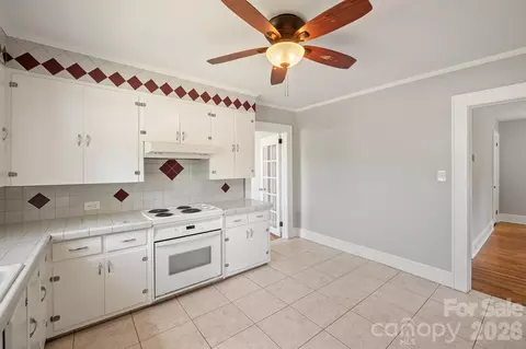 Kitchen - 3219 Us 70 E Hwy E, Morganton, NC 28655 photo 1 of 2
