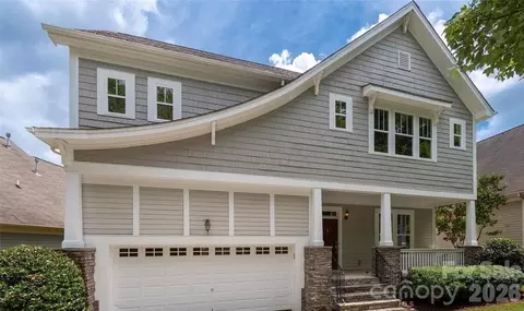 166 Water Oak Dr, Mooresville, NC 28117