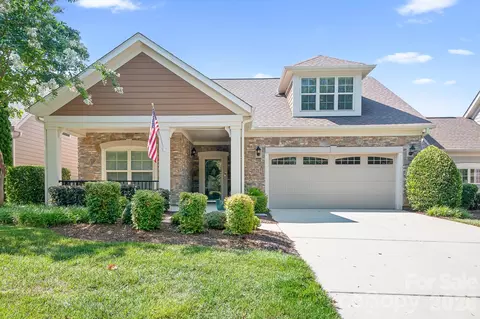 127 Brawley Point Cir, Mooresville, NC 28117