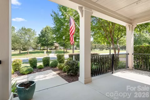127 Brawley Point Cir, Mooresville, NC 28117
