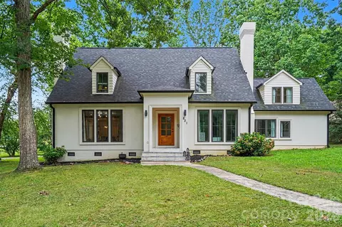 821 Dare Ct, Gastonia, NC 28054
